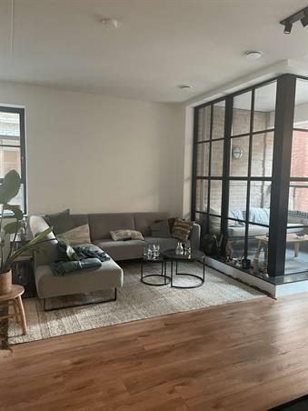 Kamer in Rotterdam, Karl Weisbardstraat op Kamernet.nl: 1 Bedroom Modern Apartment  at Rotterdam West