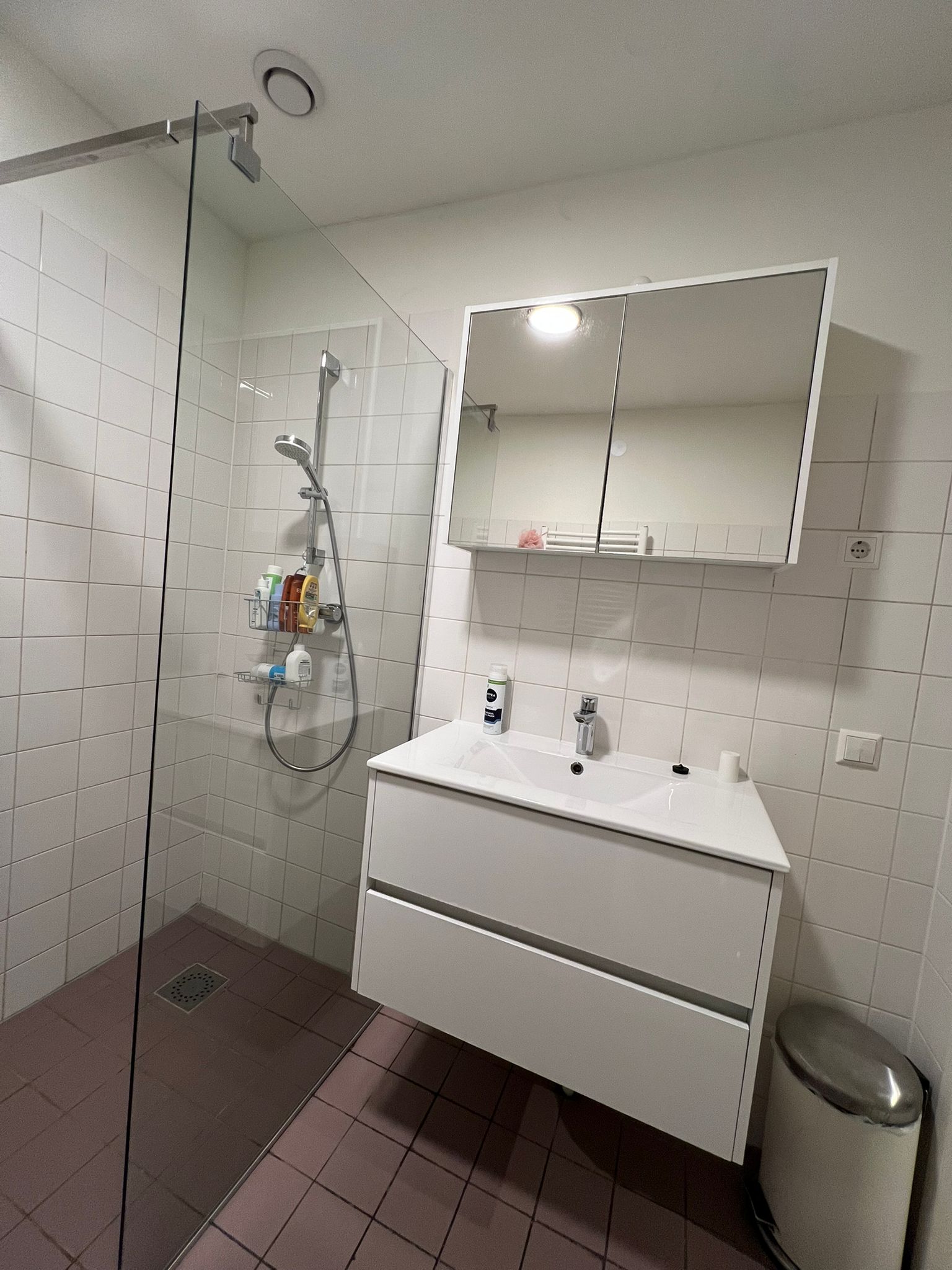 Kamer te huur in Amsterdam – Roeselarestraat – foto 2