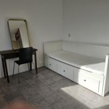 Room for rent 350 euro Christiaan de Wetstraat, Amsterdam