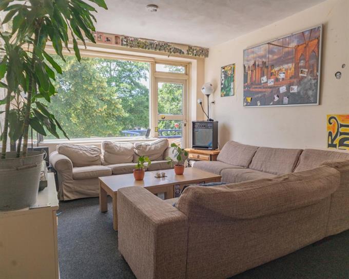 Kamer in Groningen, Vondellaan op Kamernet.nl: Mooie kamer in leuk huis!