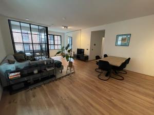 Appartement te huur 1600 euro Karl Weisbardstraat, Rotterdam