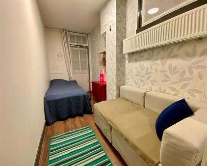 Room for rent 700 euro Handboogstraat, Amsterdam