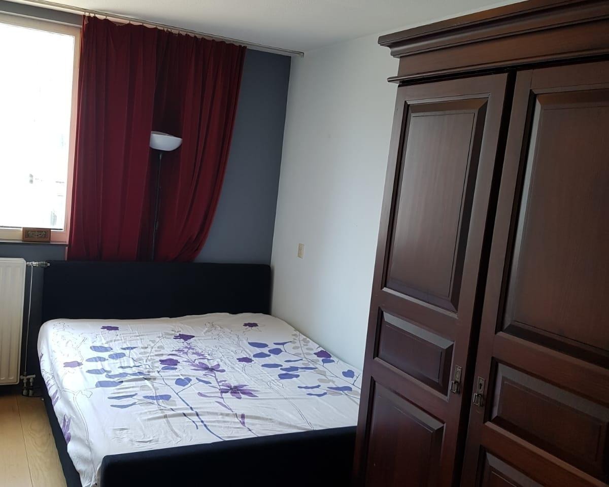 Kamer aan Admiraliteitskade, Rotterdam 10