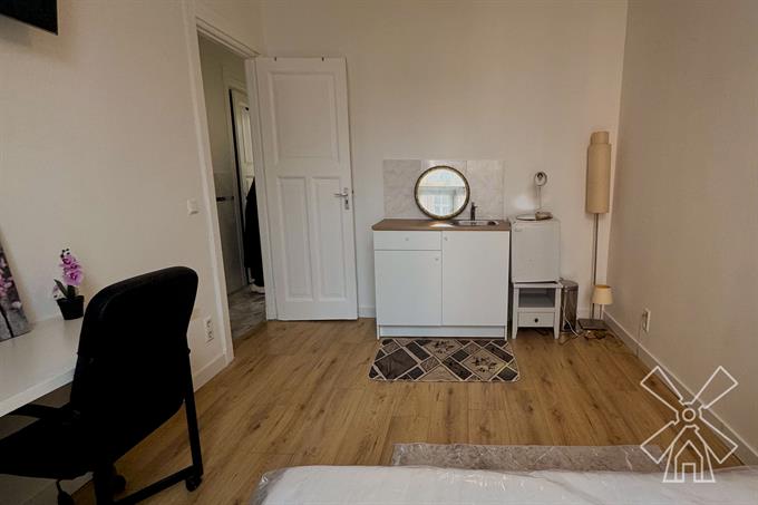 Kamer in Den Haag, Daltonstraat op Kamernet.nl: SEMI-STUDIO FOR INTERNATIONALS IN THE HAGUE