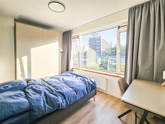 Kamer in Rotterdam, Schiedamseweg op Kamernet.nl: Beautiful room with balcony in renovated apartment