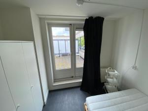 Kamer te huur 1500 euro Stromarkt, Amsterdam