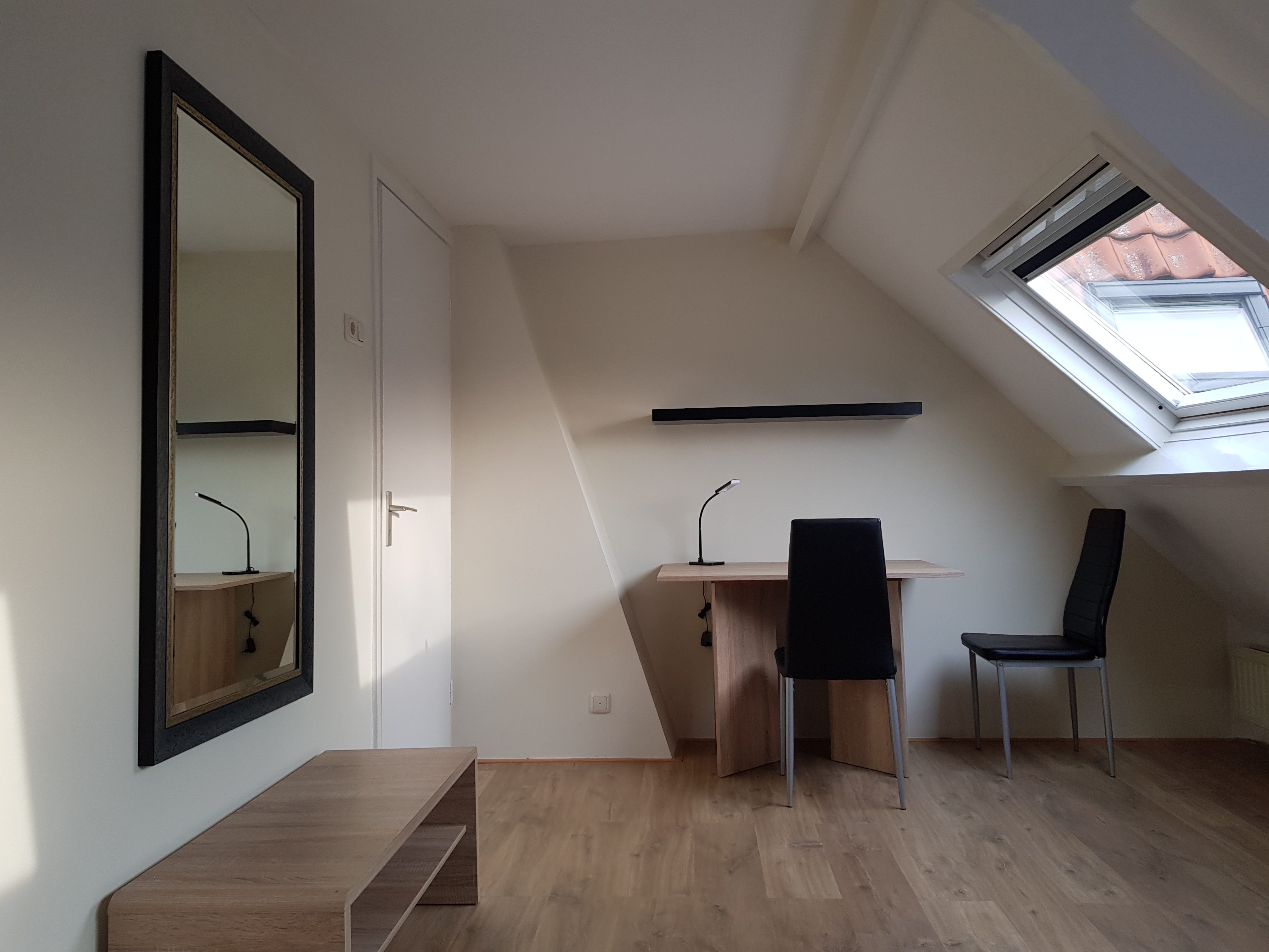 Kamer aan Dobbelmannweg, Nijmegen 7