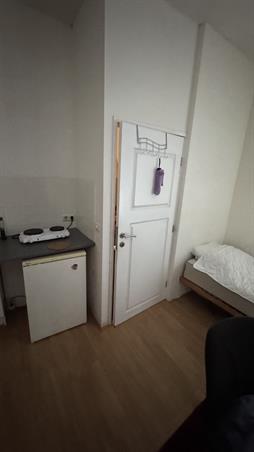 Kamer in Leiden, Magdalena Moonsstraat op Kamernet.nl: room with own kitchen 11m2 only voor Expat
