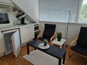 Room for rent 450 euro Kloosterwei, Warmond