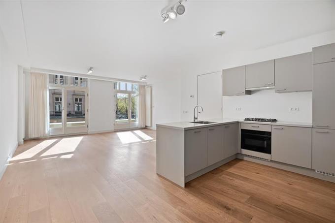 Kamer in Amsterdam, Vijzelstraat op Kamernet.nl: Herengracht, central amsterdam one bed apartment