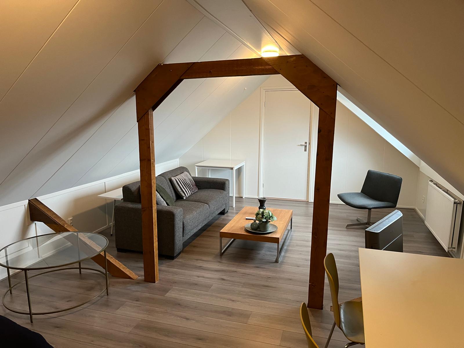 Kamer aan Tamboerlaan, Hoogeveen 7