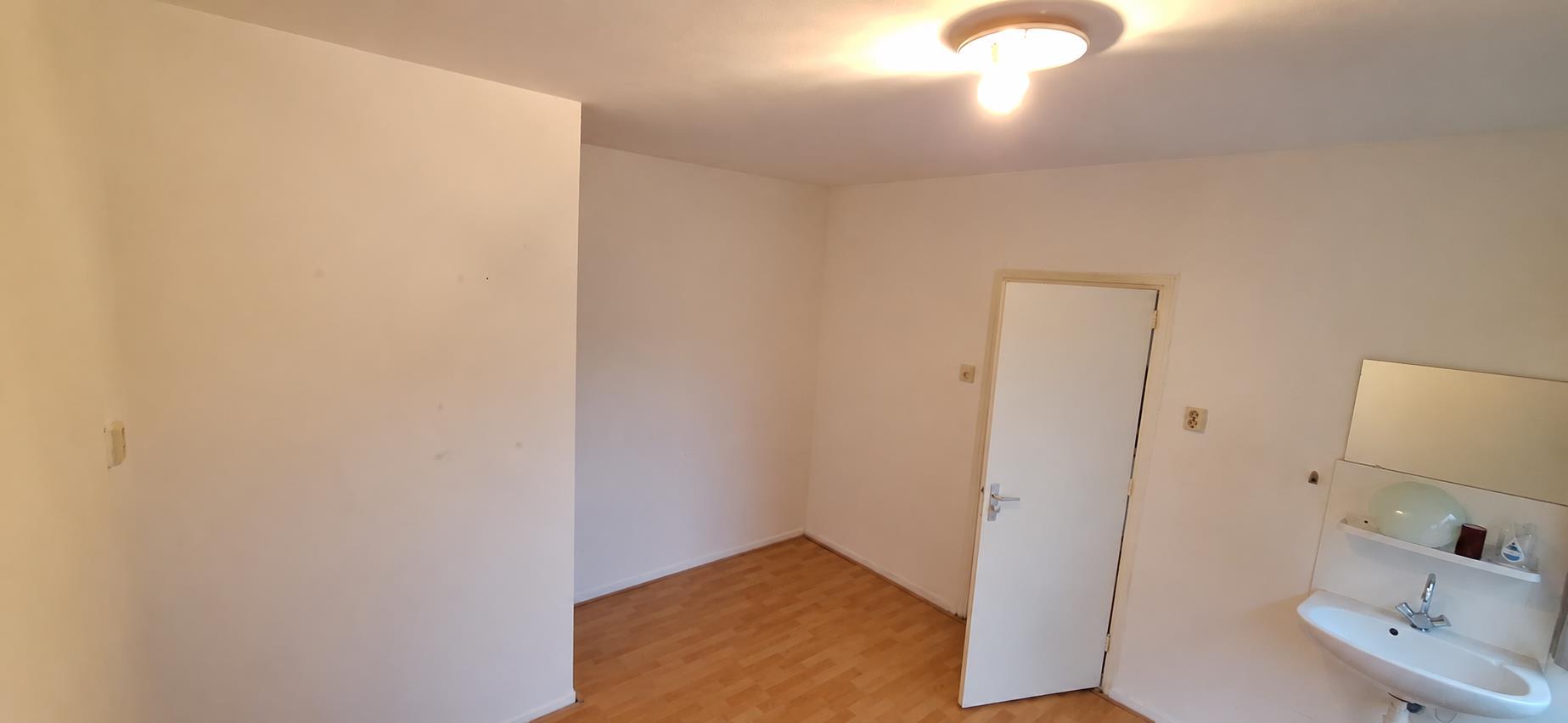 Kamer aan Fokkingeslag, Emmen 5