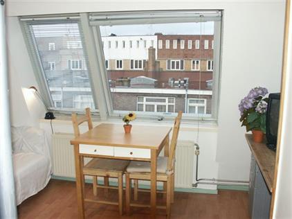 Room for rent 880 euro Holendrechtstraat, Amsterdam