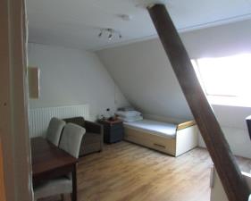 Kamer te huur 350 euro Funs, Jorwert