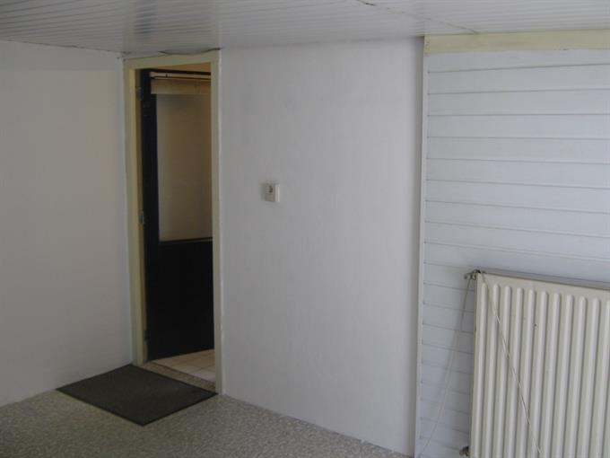 Kamer in Eindhoven, Bloemfonteinstraat op Kamernet.nl: Grote kamer in studentenhuis