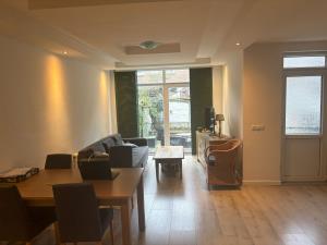 Room for rent 900 euro West-Varkenoordseweg, Rotterdam