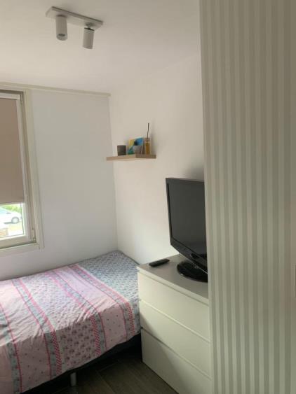 Room for rent 700 euro Helmondstraat, Almere