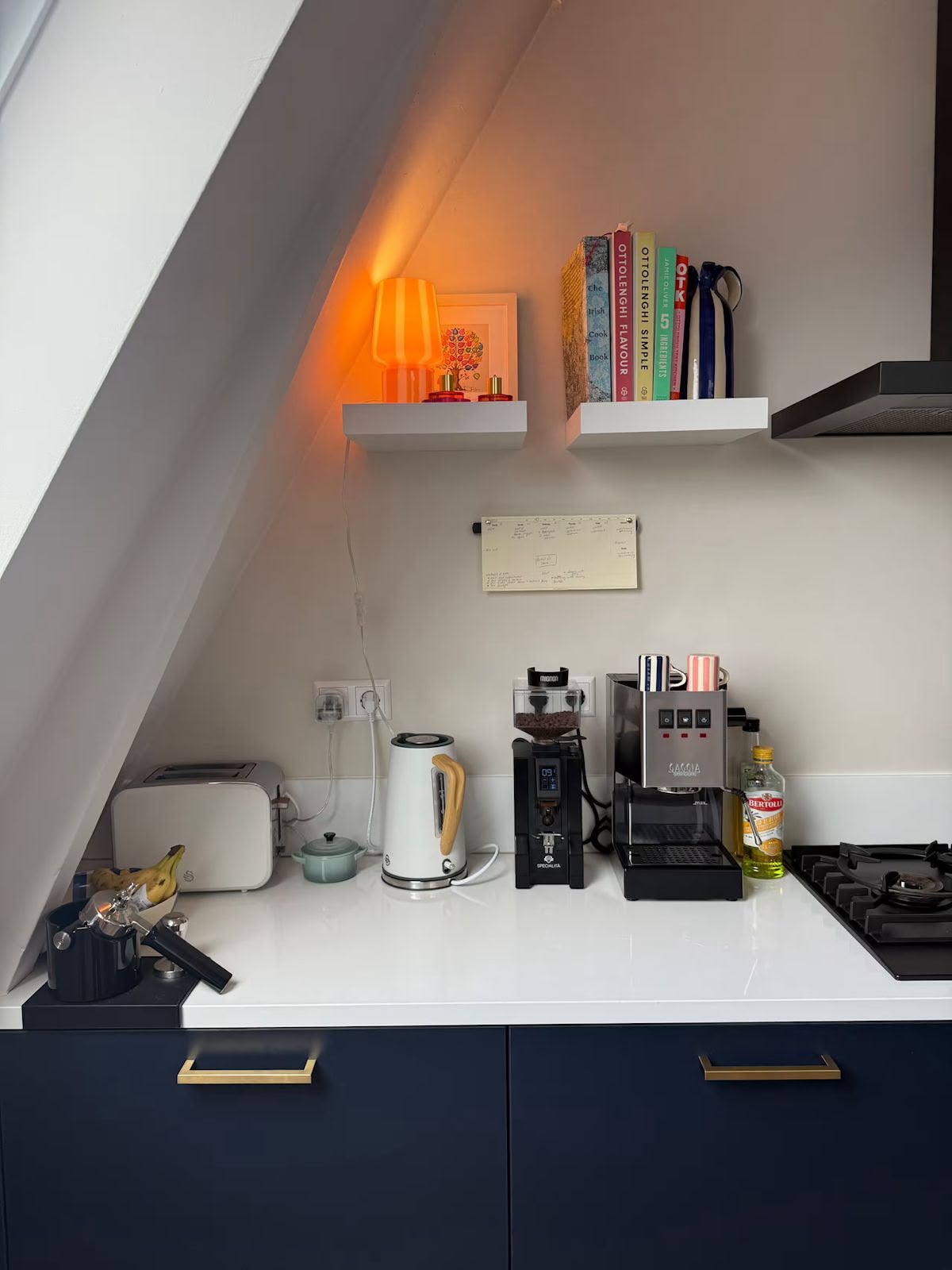 Kamer aan Steve Bikoplein, Amsterdam 6