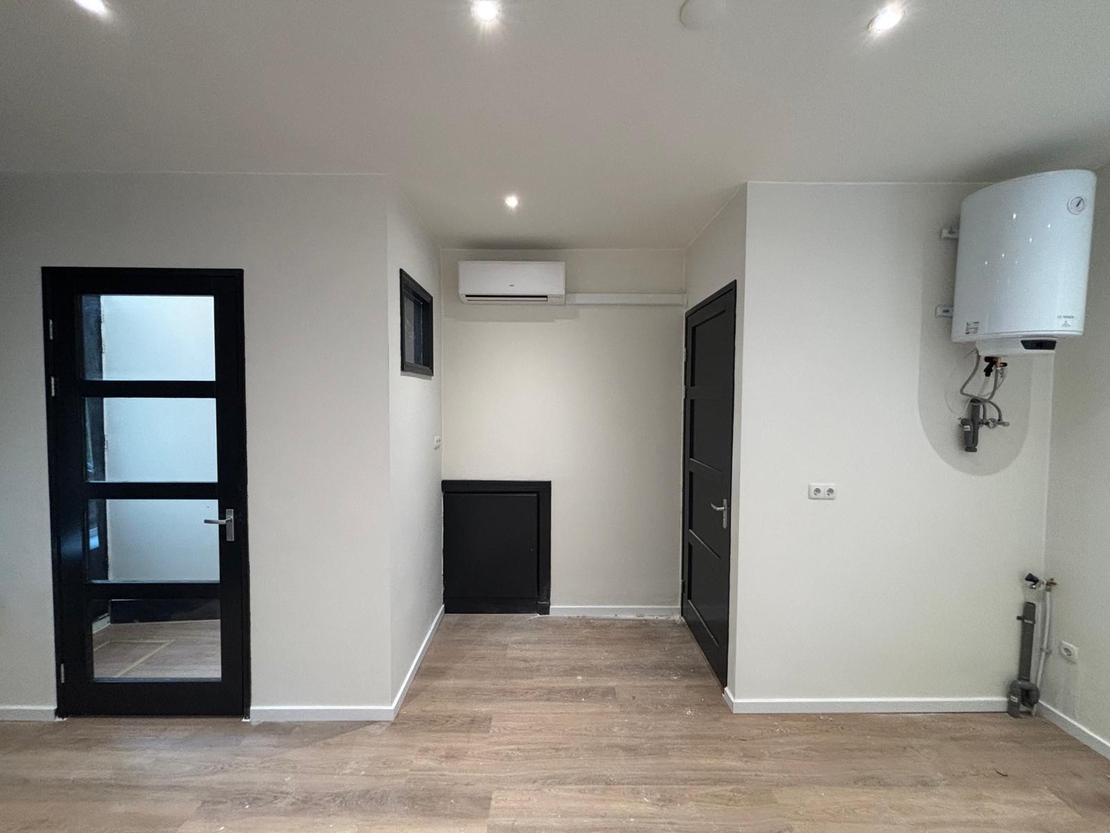 studios for rent on Albregt-Engelmanstraat