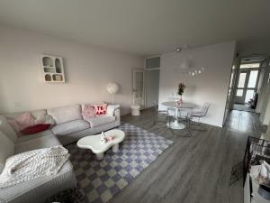 Room for rent 600 euro Heemraadweg, Weesp