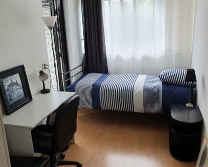 Room for rent 700 euro Opijnenhof, Amsterdam