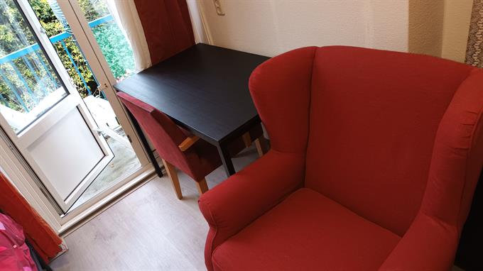 Zimmer bei De Peerelstraat In Amsterdam