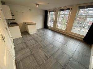 Studio te huur 180 euro Nieuwezijds Voorburgwal, Amsterdam