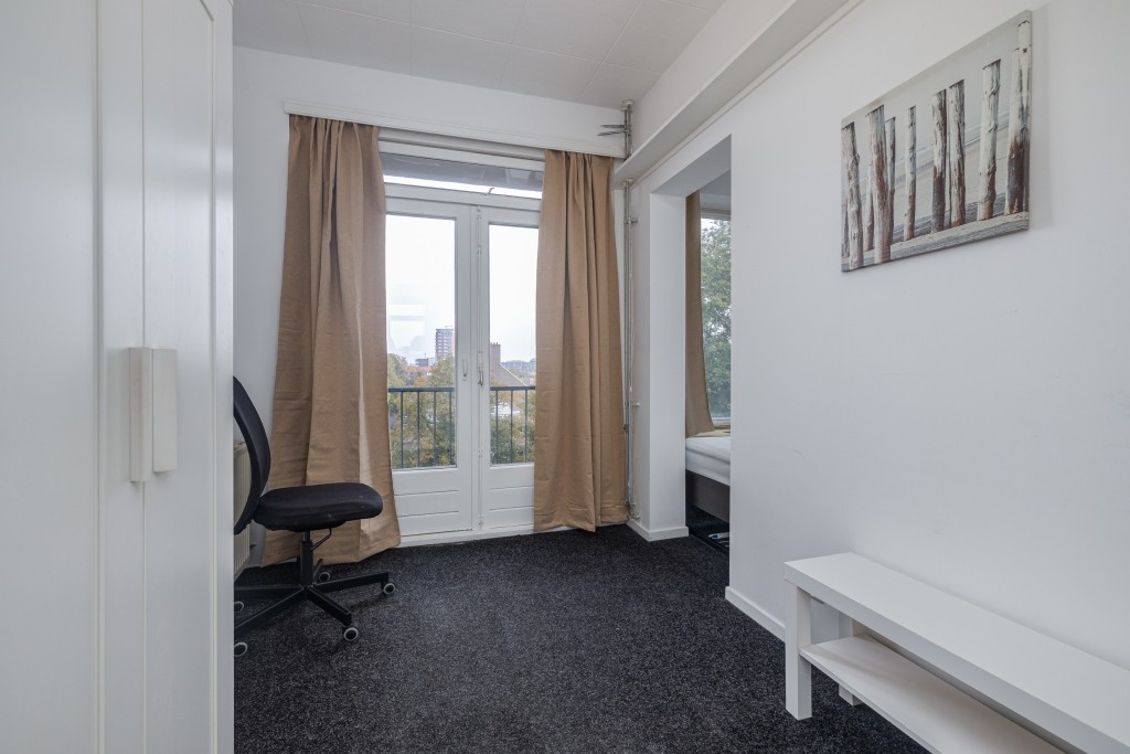 Appartement aan Oostzeedijk, Rotterdam 9