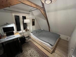 Room for rent 1200 euro Overtoom, Amsterdam