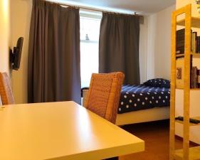 Room for rent 950 euro Paramaribostraat, Amsterdam