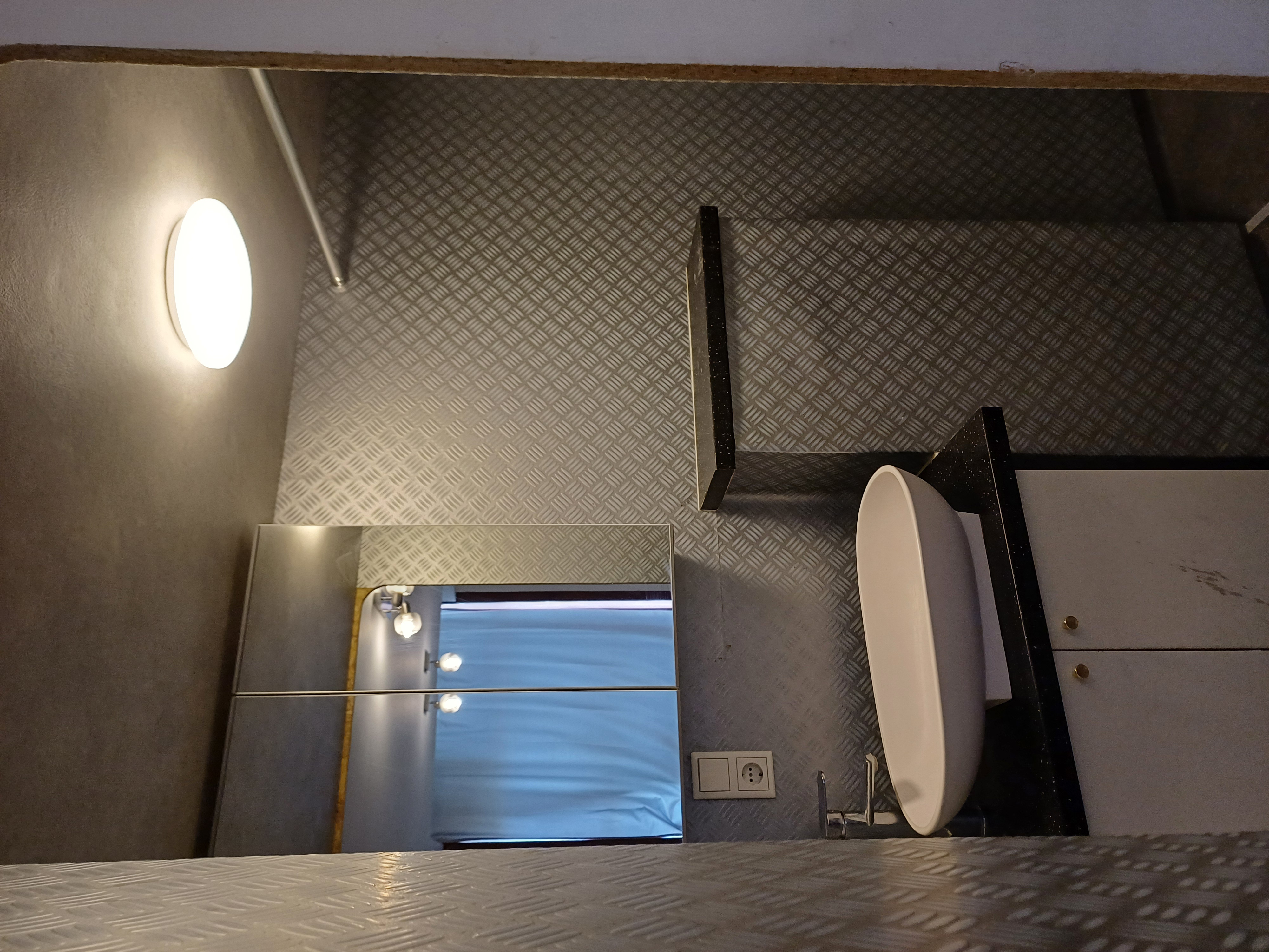 Kamer aan Lovensestraat, Tilburg 10
