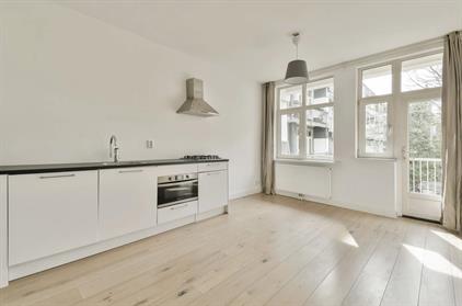 Room for rent 950 euro Balboastraat, Amsterdam