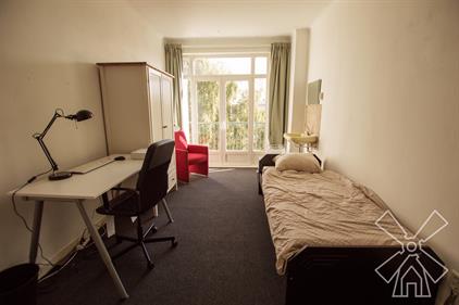 Room for rent 700 euro Oudemansstraat, Den Haag