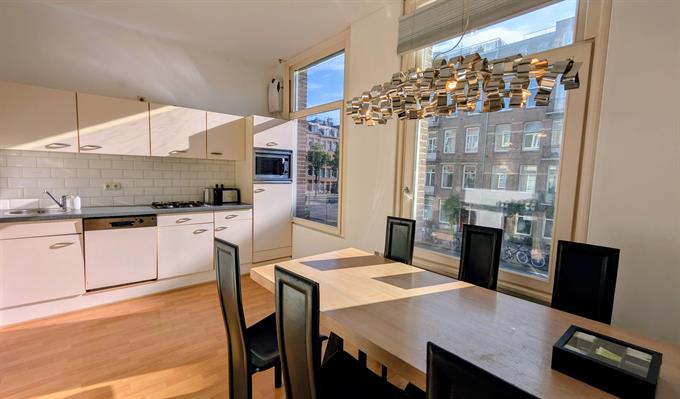 Wohnung bei Admiraal De Ruijterweg In Amsterdam