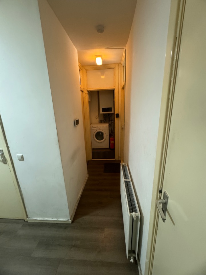 Kamer aan Hilledijk, Rotterdam 7