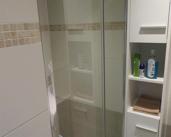 Zimmer bei S. F. van Ossstraat In Amsterdam