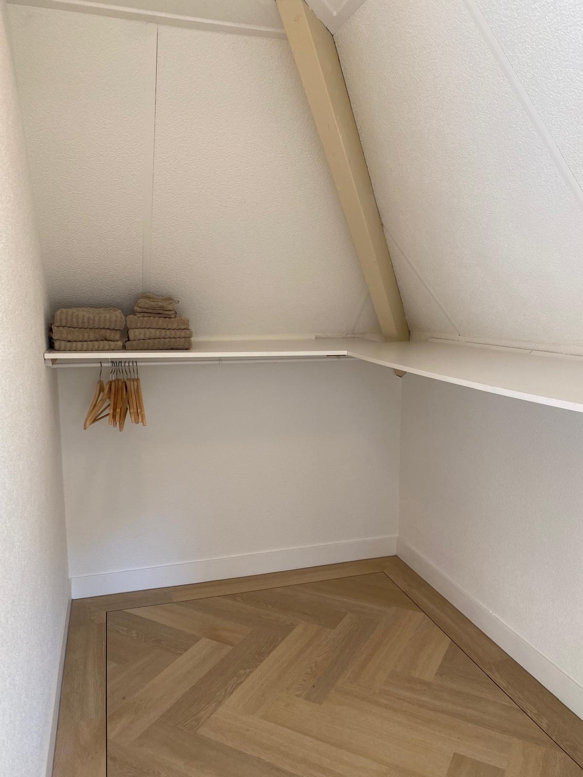 Kamer aan 't Lange Rack, Lisse 5