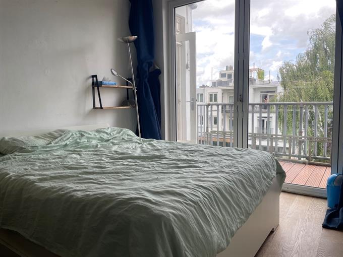 Kamer in Amsterdam, Jennerstraat op Kamernet.nl: Very big room in the green - December/January 