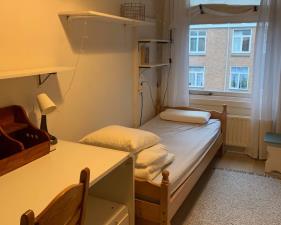Room for rent 400 euro Rijswijkseweg, Den Haag