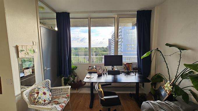 Studio bei Roland Holstlaan In Delft