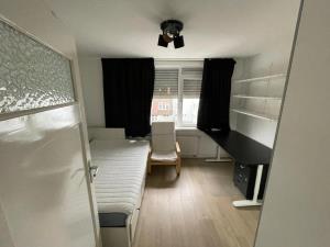 Room for rent 450 euro Pootstraat, Delft