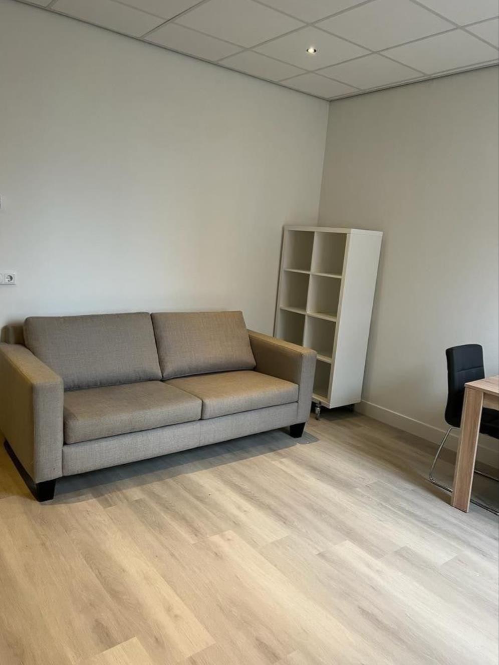 Kaal Kamer te huur