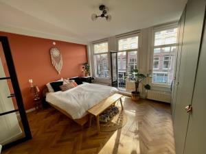 Appartement te huur 2800 euro Van Ostadestraat, Amsterdam