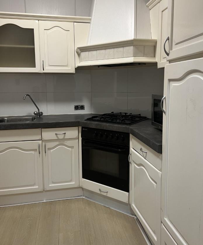 Kamer aan Danackers, Emmen 5