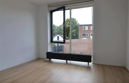 Studio for rent 1000 euro Minister Talmastraat, Utrecht