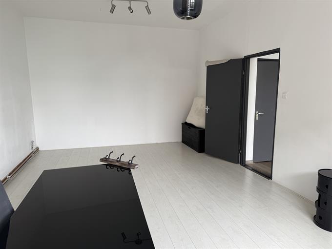 Kamer in Rotterdam, Nieuwe Binnenweg op Kamernet.nl: Ruim appartement Nieuwe Binnenweg