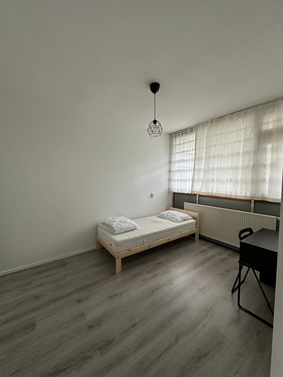 Kamer te huur in Amsterdam – Handmolen – foto 2