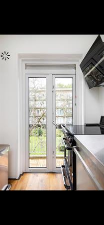 Kamer in Amsterdam, Geuzenkade op Kamernet.nl: Huurovername: gemeubileerd 2-kamerappartemenr