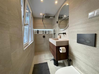 Studio te huur 1600 euro Oudezijds Voorburgwal, Amsterdam