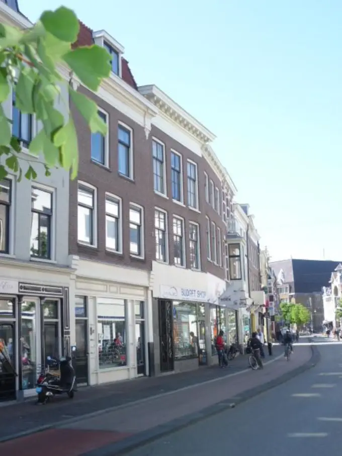 Appartement te huur aan de Voorstraat in Utrecht